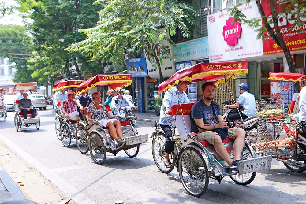 Nâng thời hạn thị thực điện tử lên 90 ngày: “Cú hích” thu hút khách quốc tế